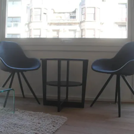 Apartment Leon-rens, Op 1 Minuut Het *