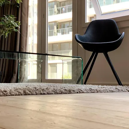 Leon-rens, Op 1 Minuut Het Appartement *