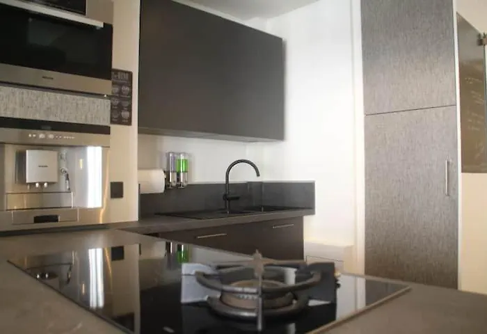 Leon-rens, Op 1 Minuut Het 奥斯滕德